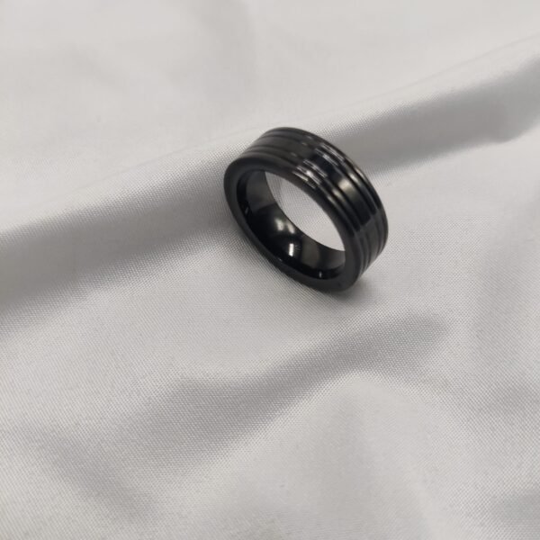 Black stainless steel Grooved design ring size 11