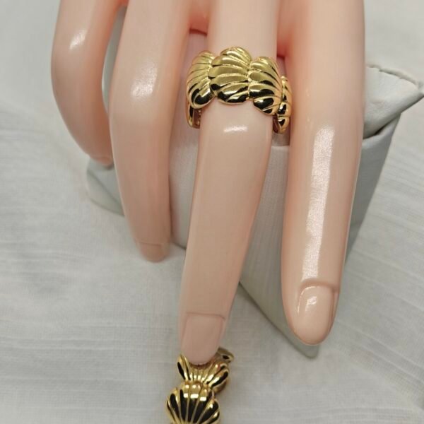 Size 9- Seashell Gold Plated Ring — crafted from premium stainless steel for a durable, non-tarnish shine. Adjustable and unisex, it’s the perfect mix of ocean inspiration and modern luxury.