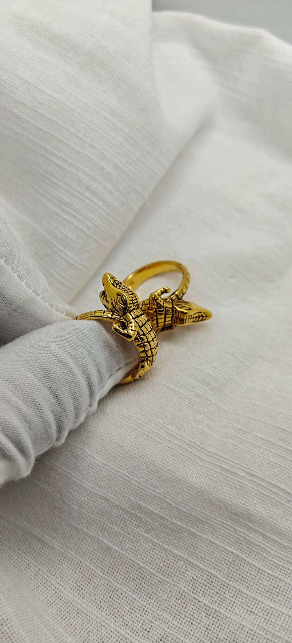 gold plated alligator ring stainless steel